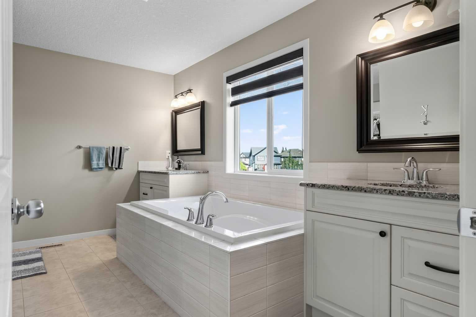 76 AUBURN GLEN Heights SE