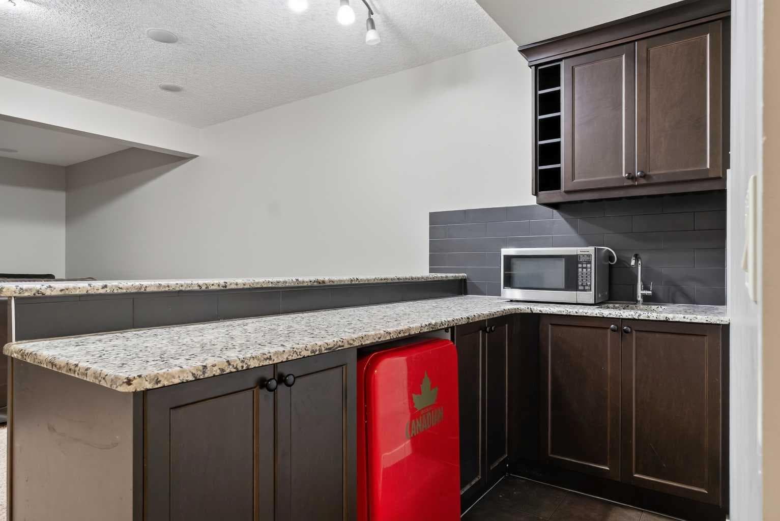 76 AUBURN GLEN Heights SE