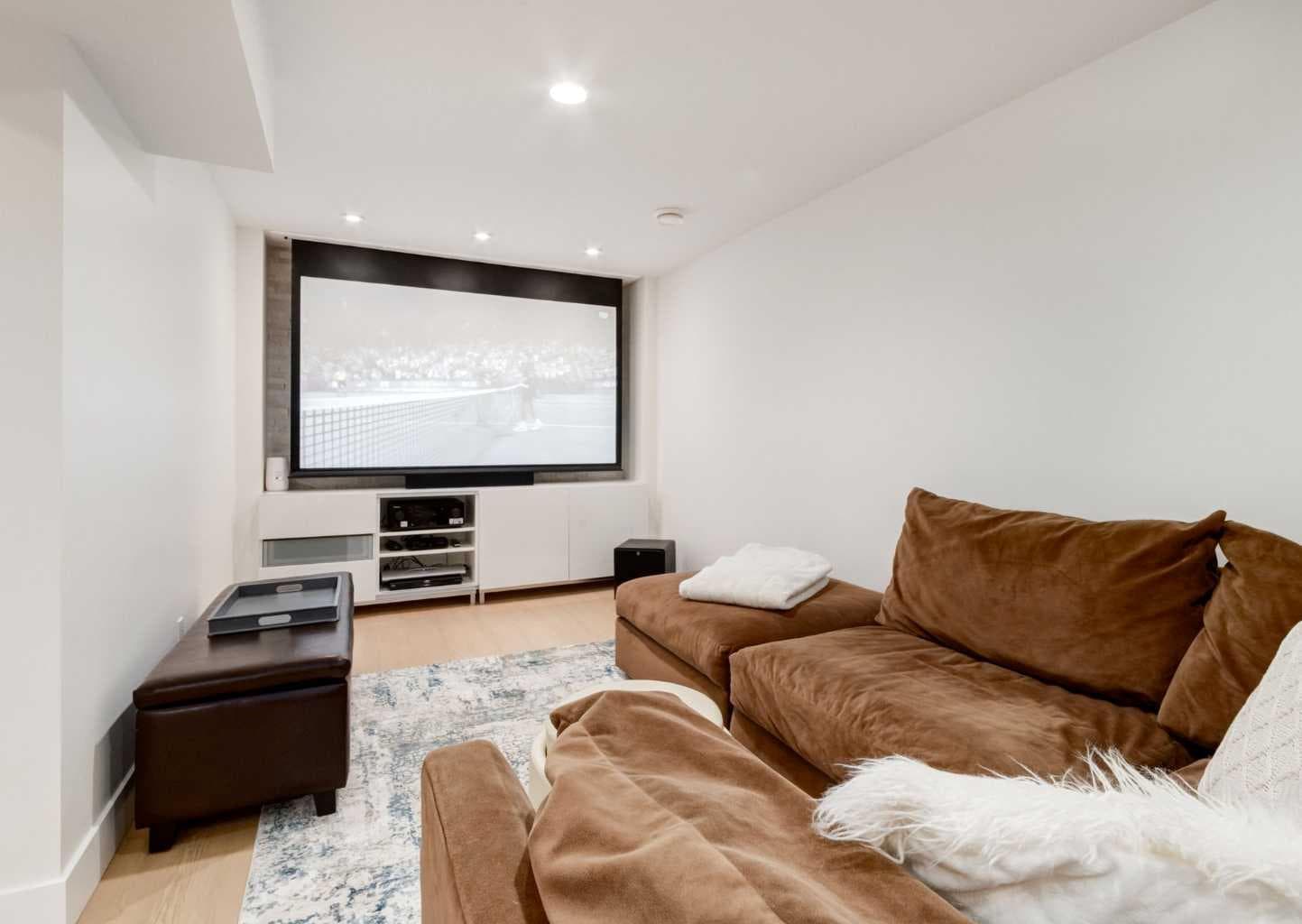 20 Gainsborough Drive SW