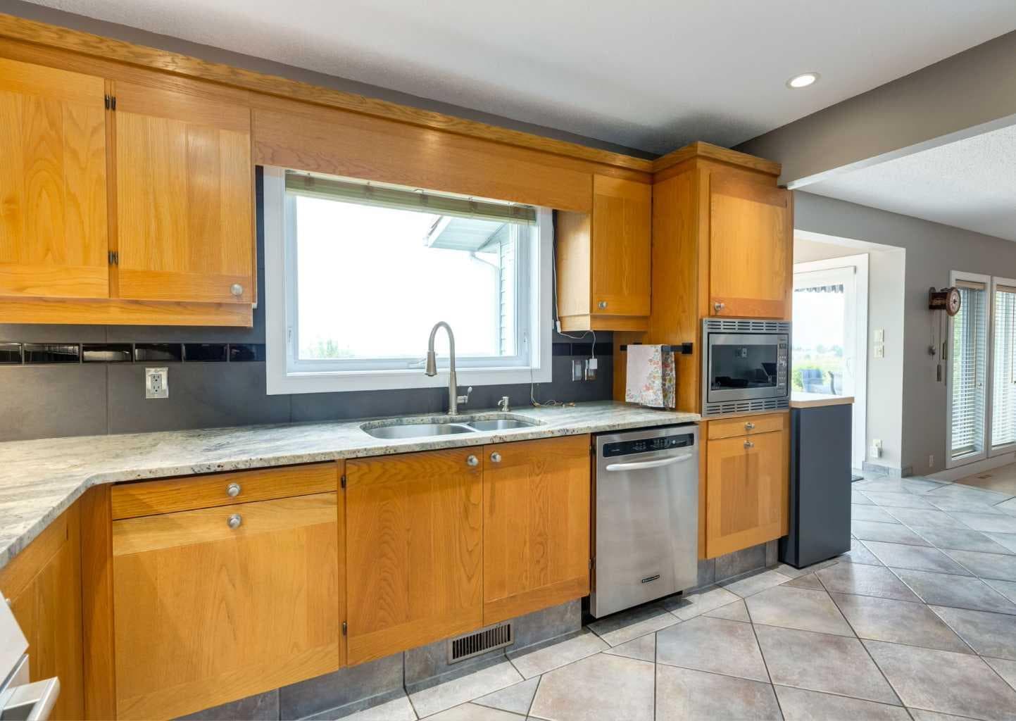 111 Hawksbrow Drive NW