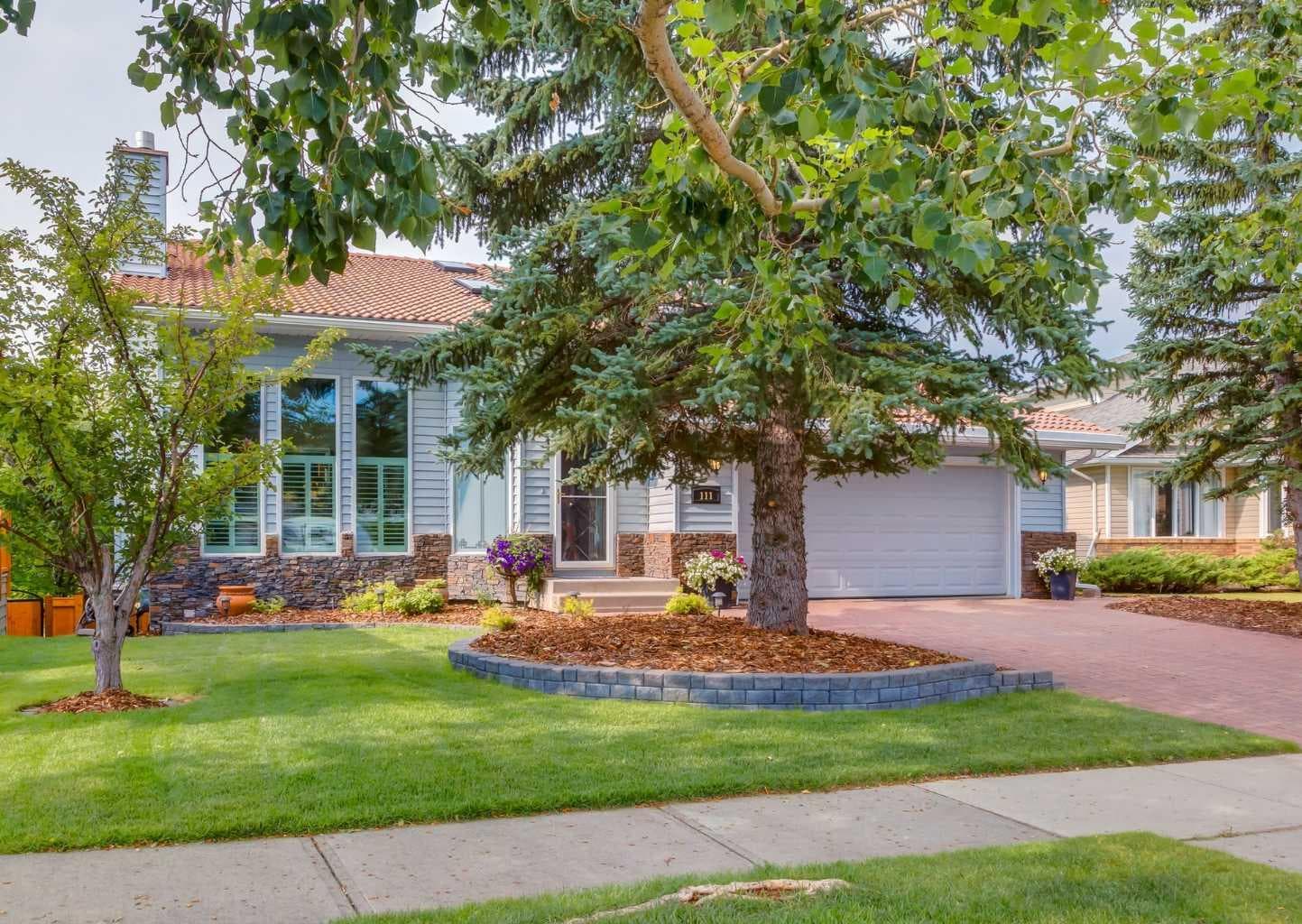 111 Hawksbrow Drive NW