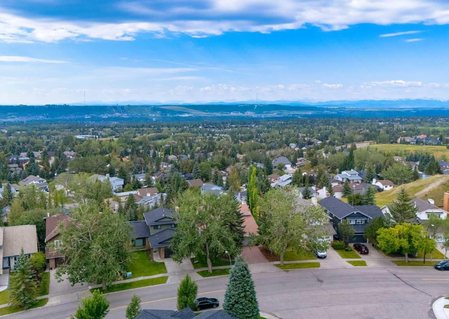 111 Hawksbrow Drive NW