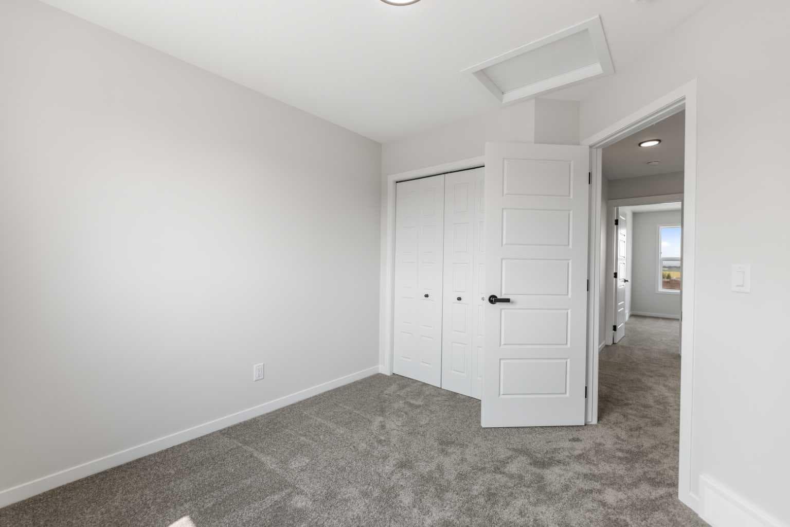 247 Lucas Gate NW