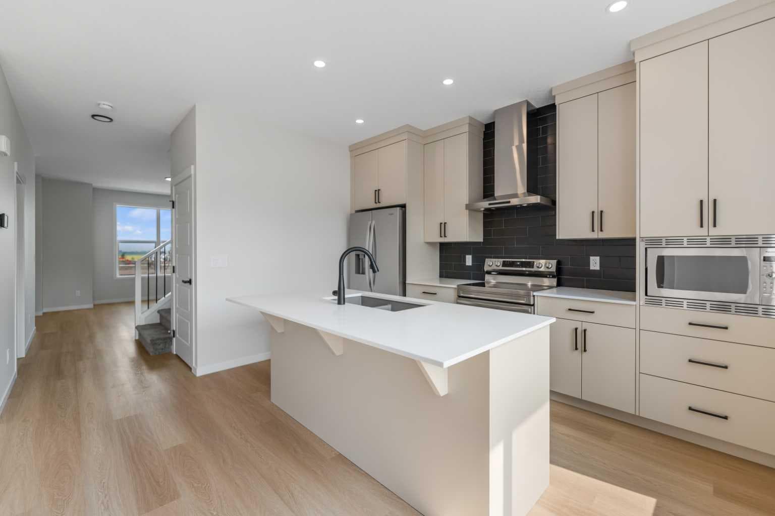 247 Lucas Gate NW