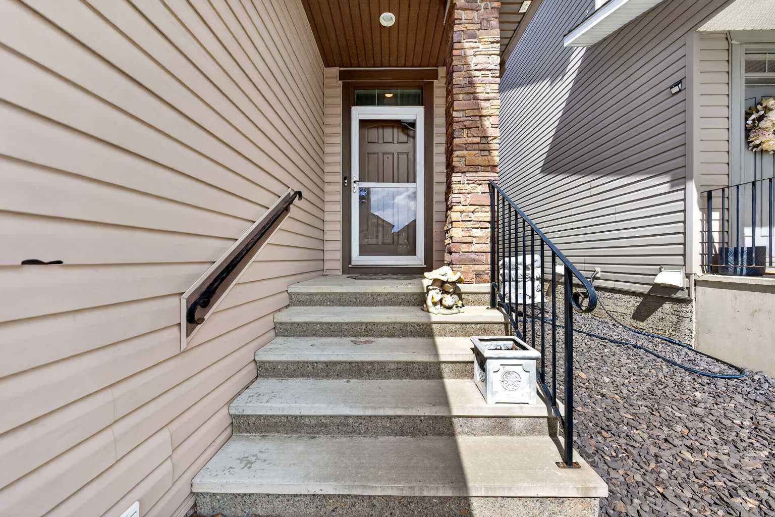 27 Panatella Row NW