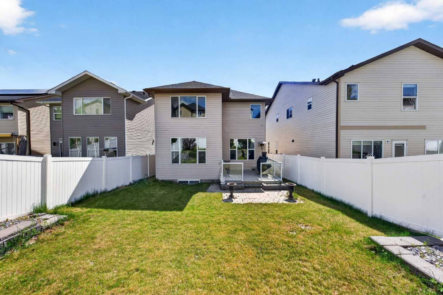 27 Panatella Row NW