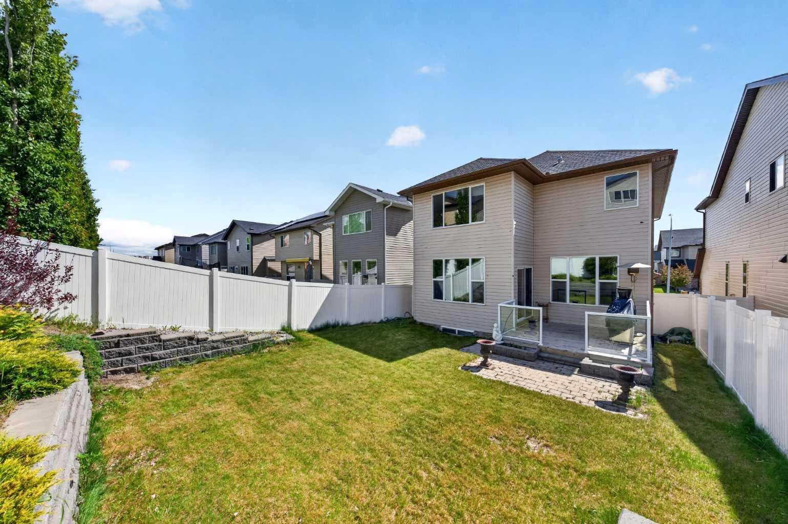 27 Panatella Row NW