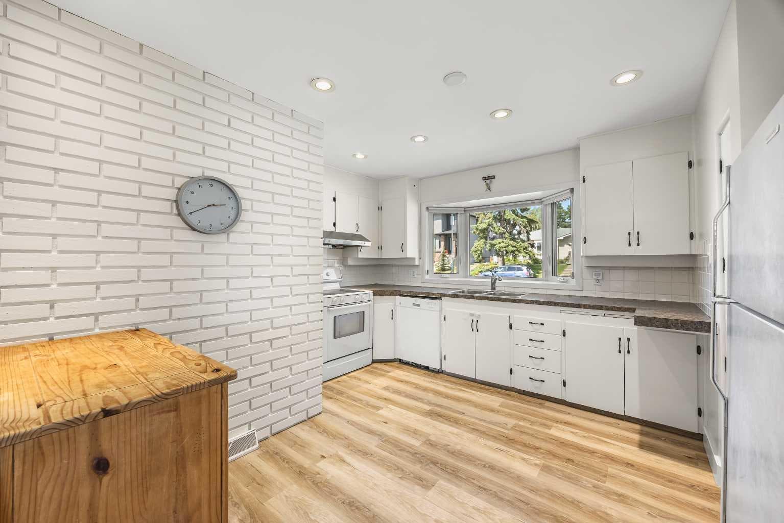 35 Collingwood Place NW