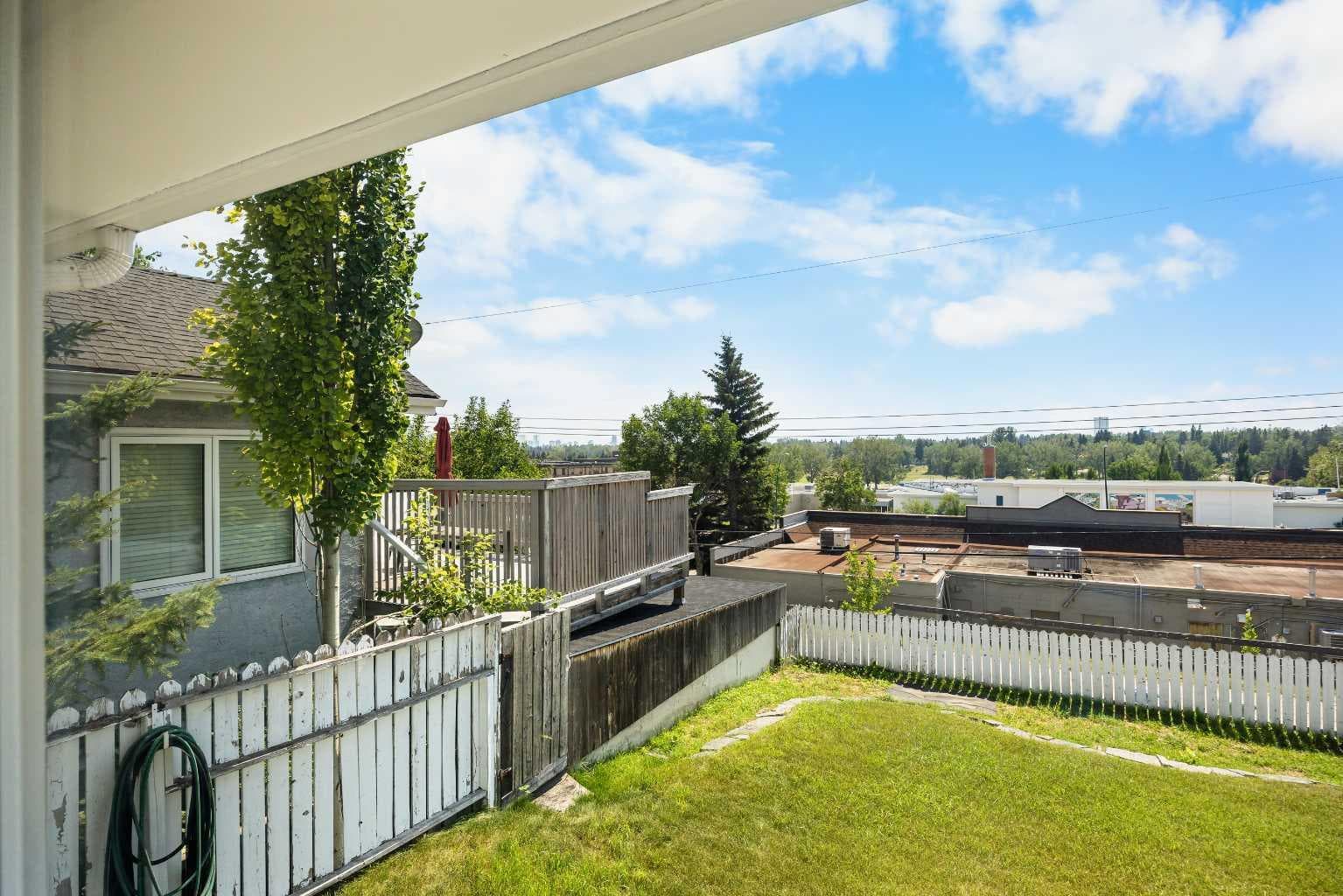 35 Collingwood Place NW