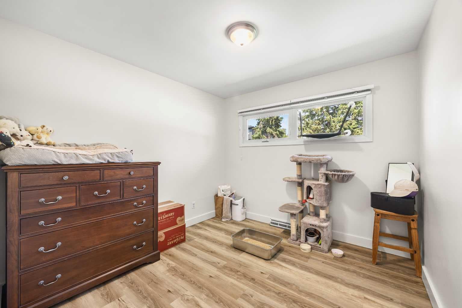 35 Collingwood Place NW