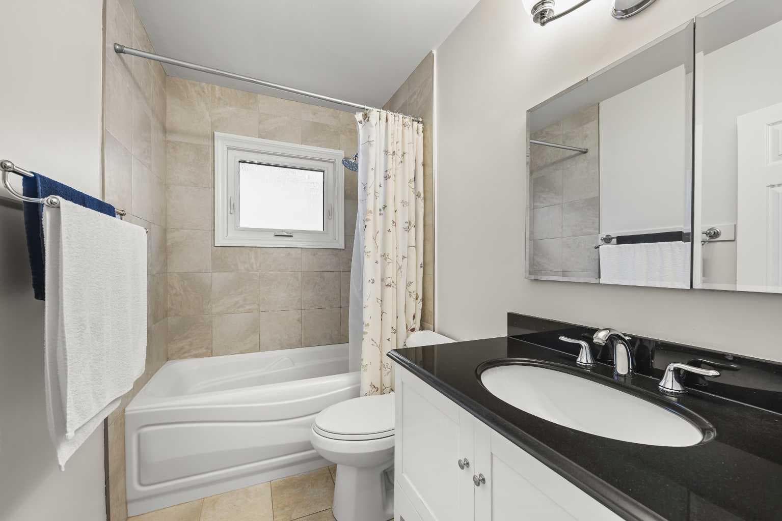 35 Collingwood Place NW
