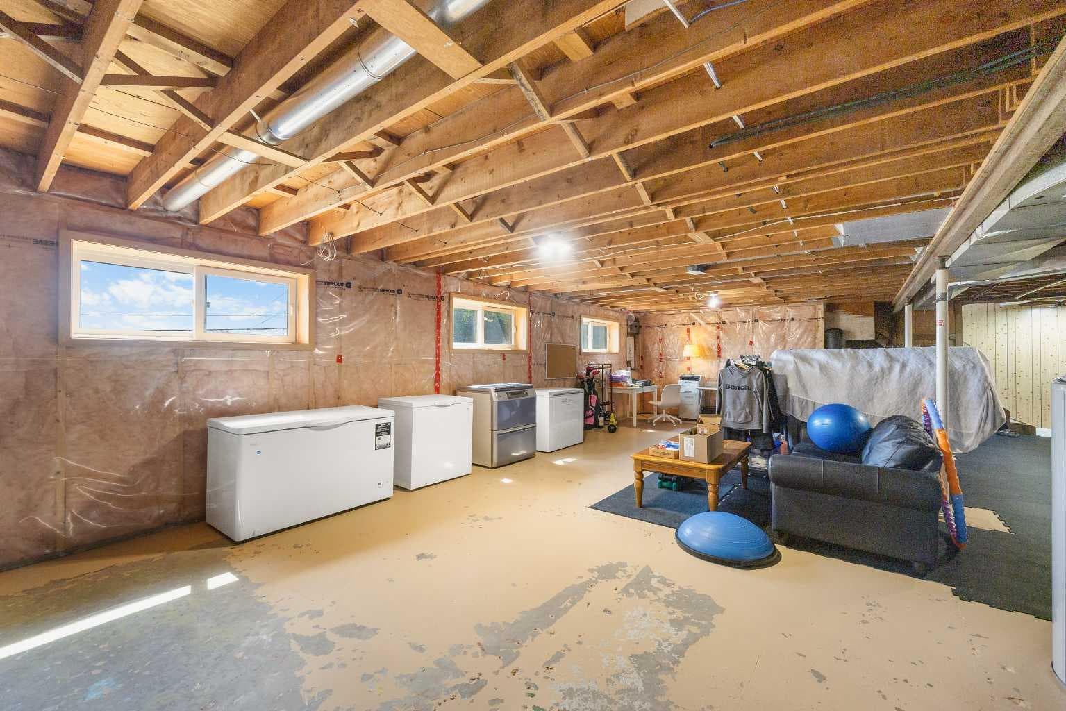 35 Collingwood Place NW