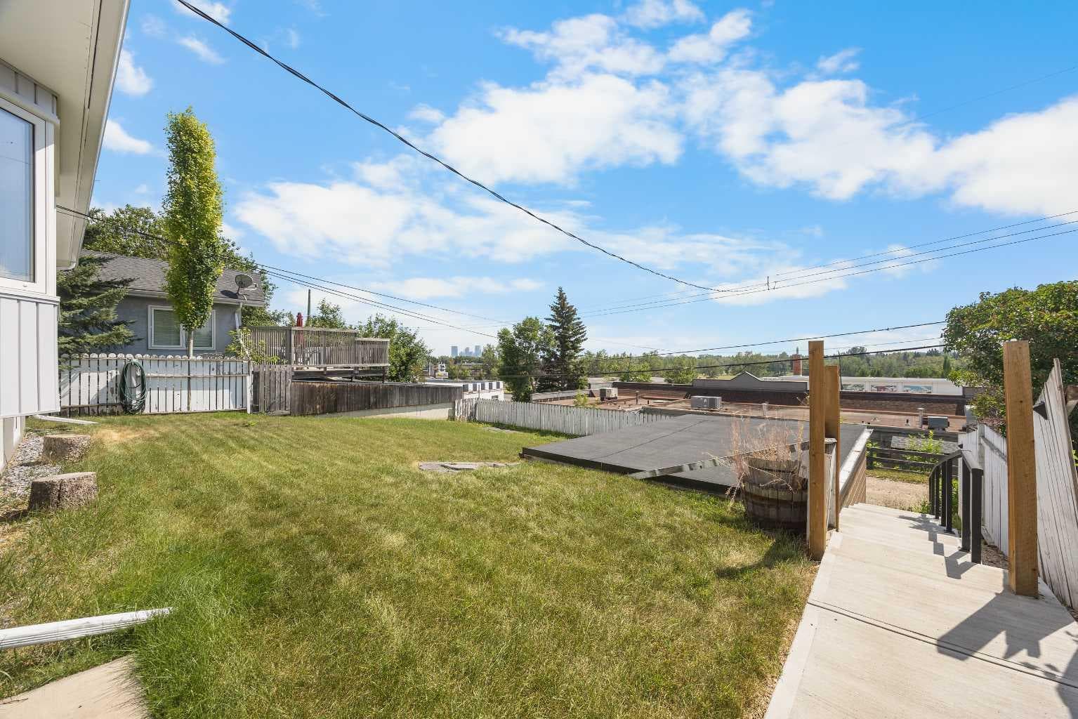 35 Collingwood Place NW
