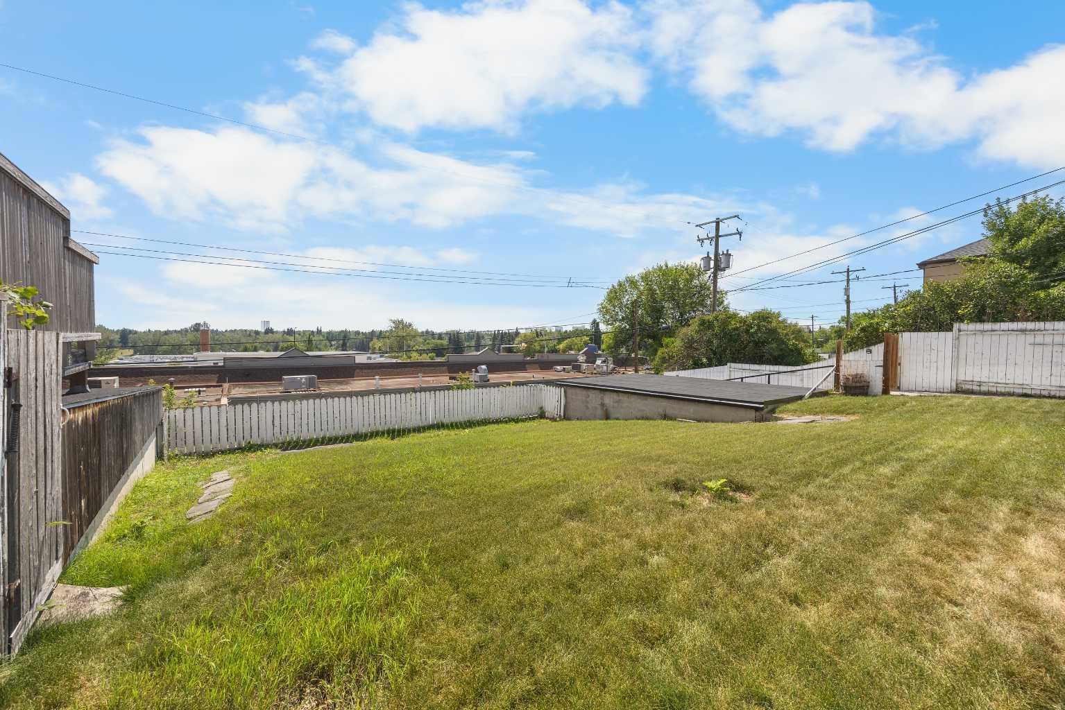 35 Collingwood Place NW