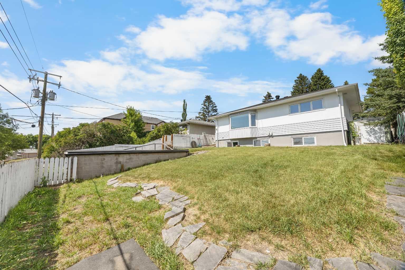 35 Collingwood Place NW