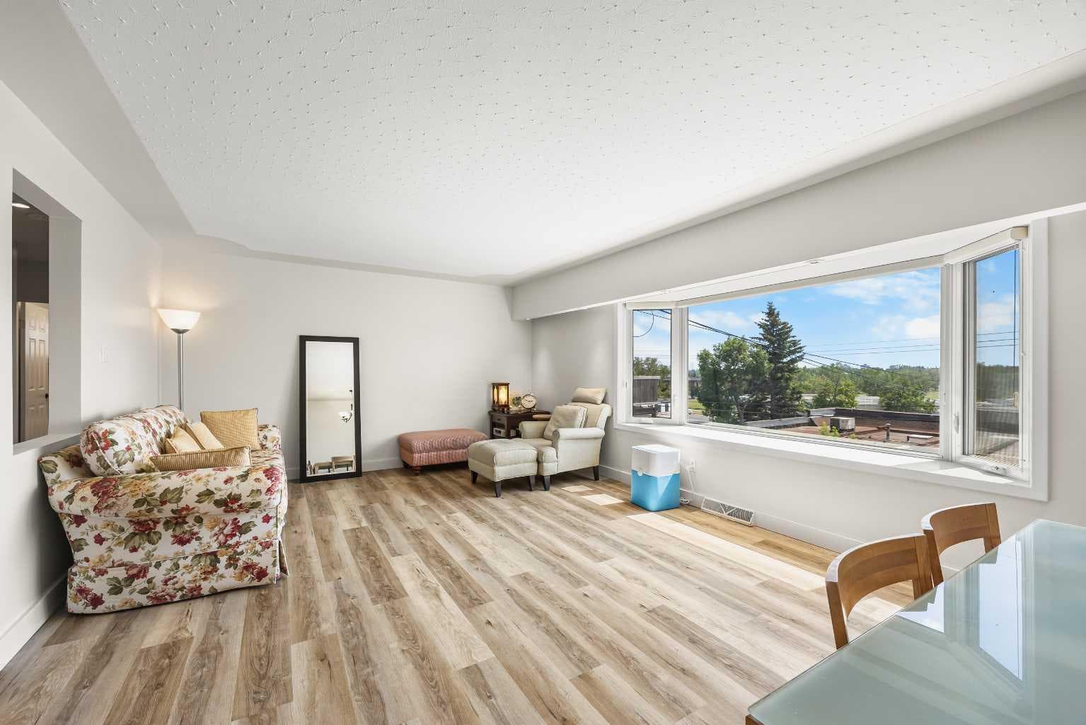 35 Collingwood Place NW