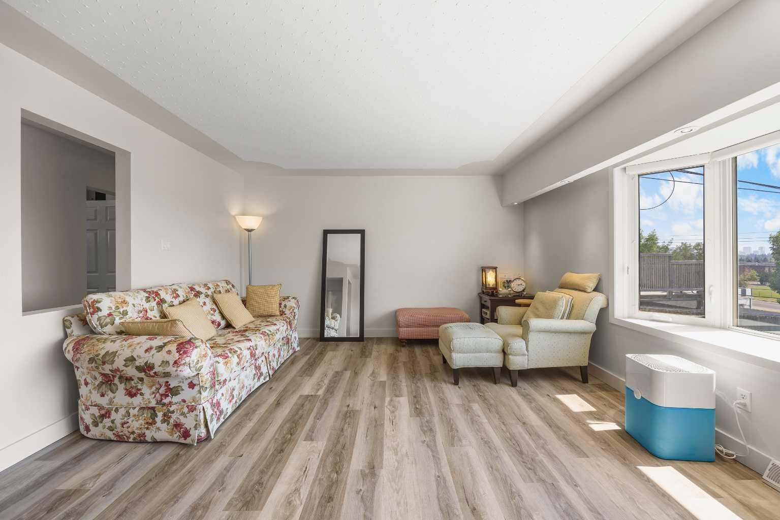 35 Collingwood Place NW