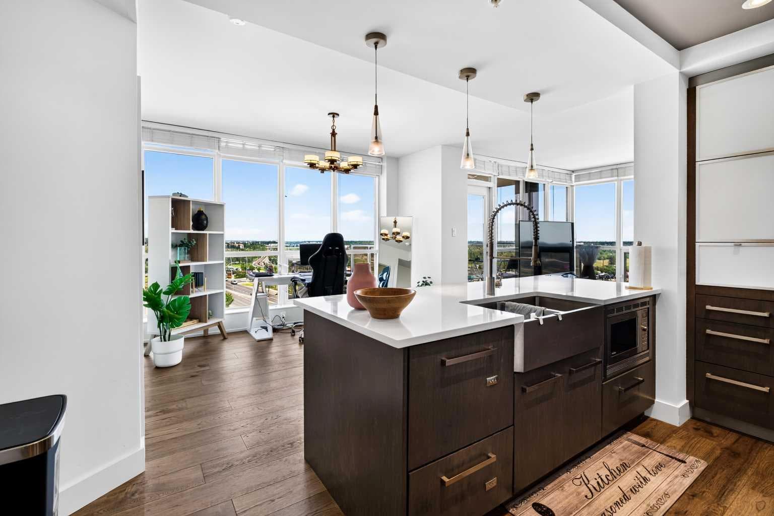 402, 10 Shawnee Hill SW