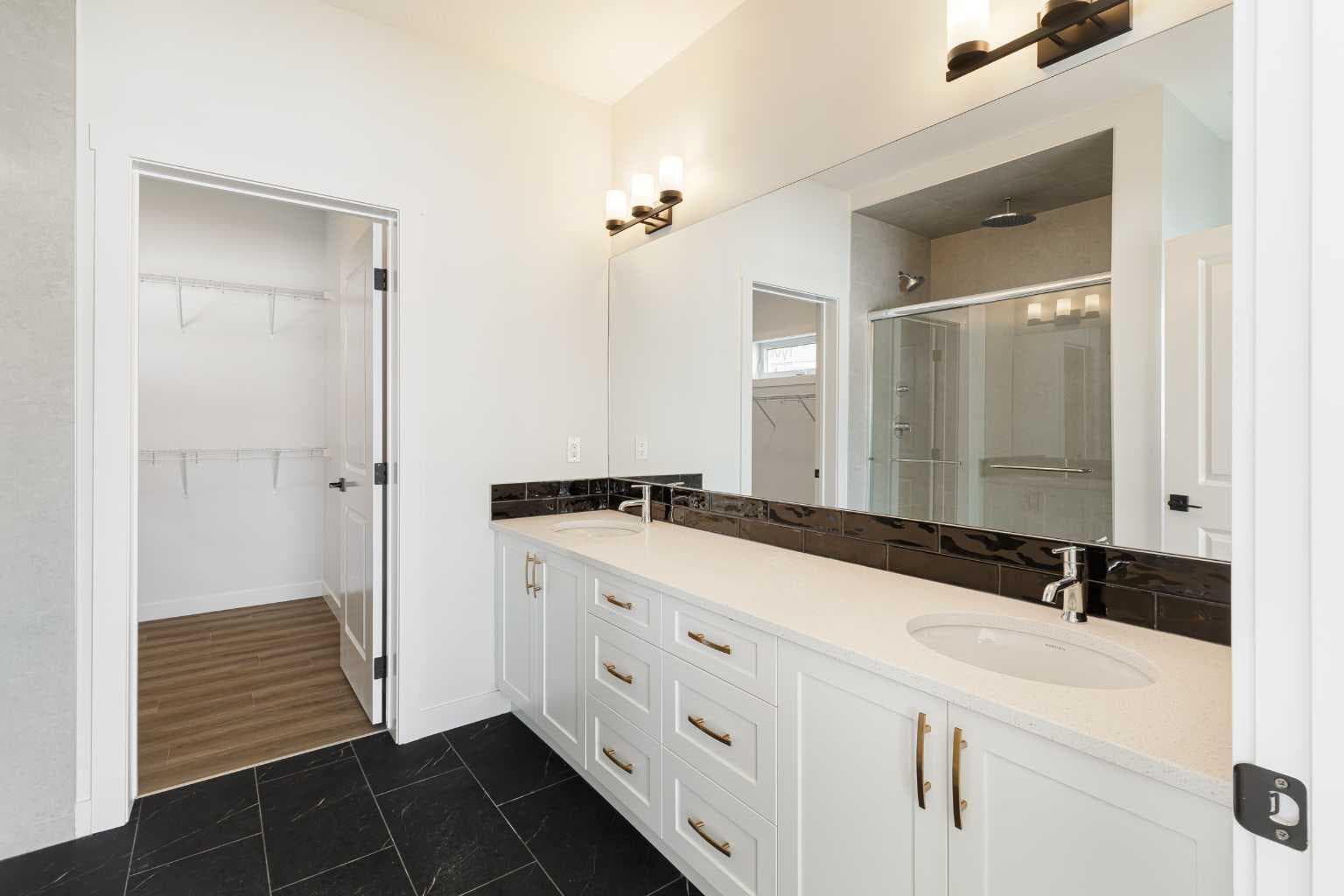 125 Monarch Bend 