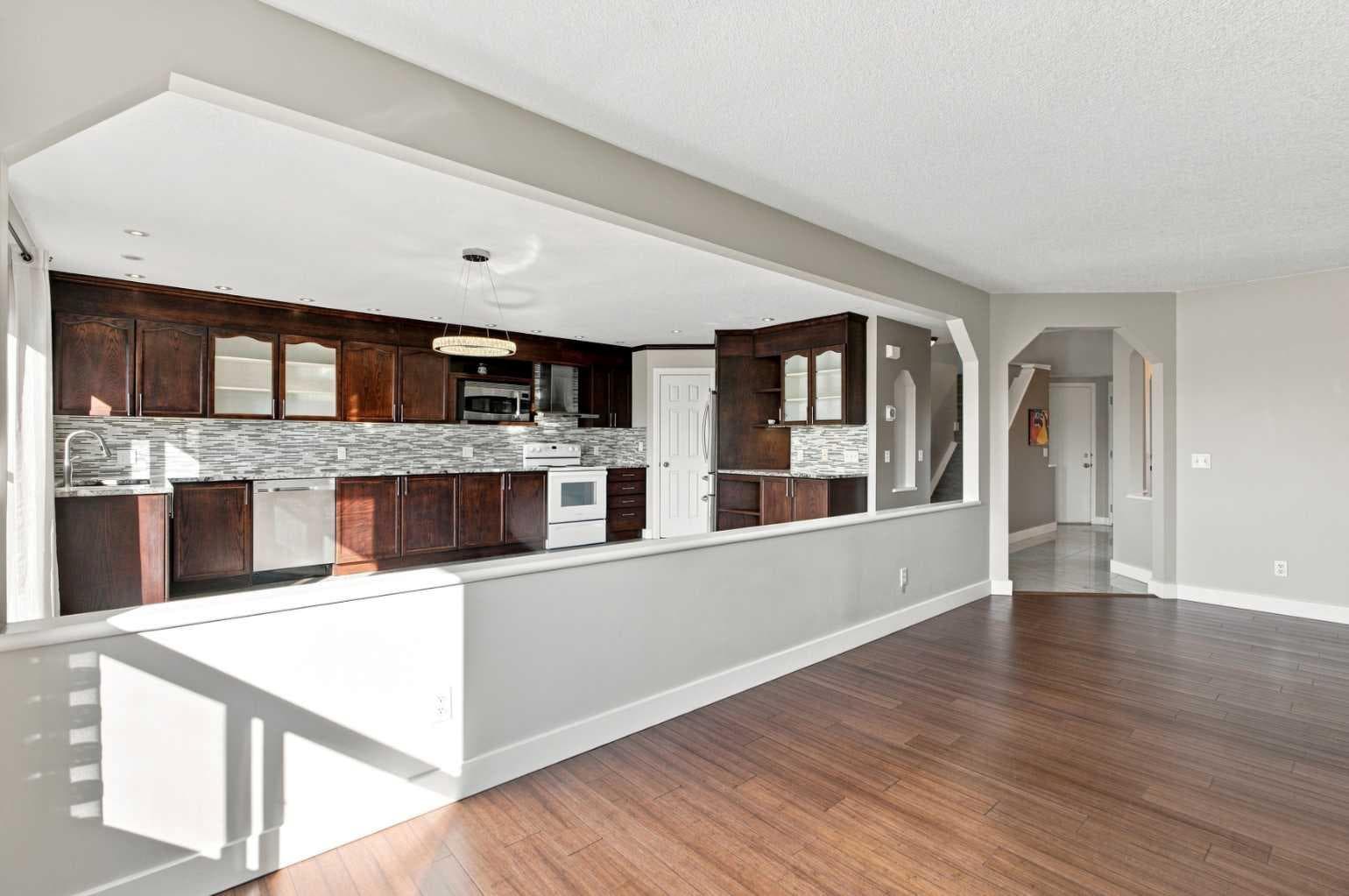 541 Citadel Meadow Bay NW