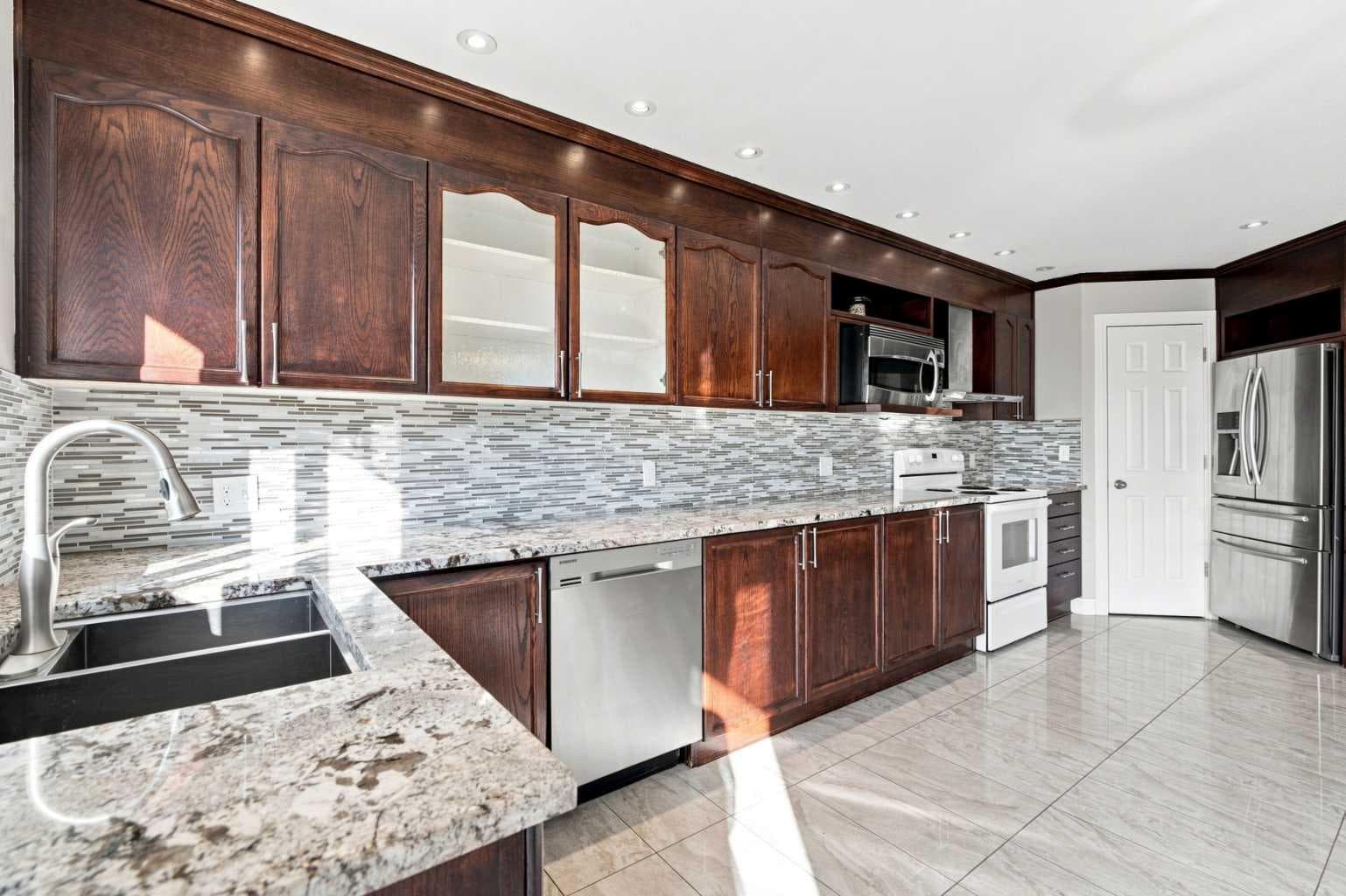 541 Citadel Meadow Bay NW