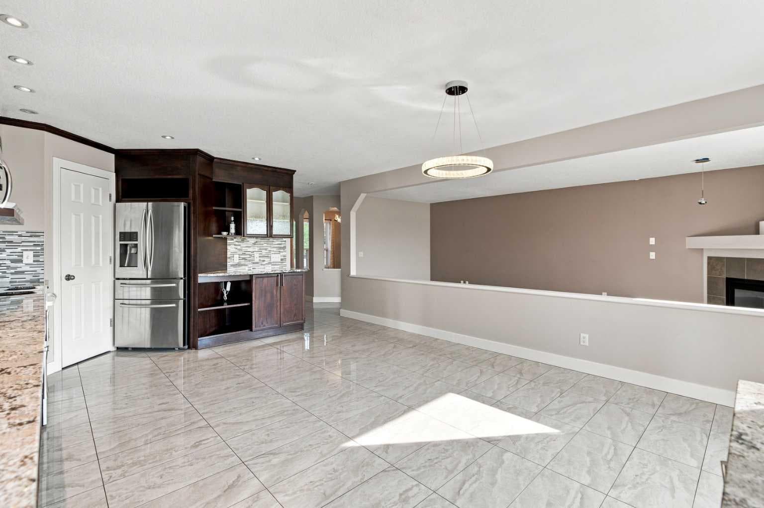 541 Citadel Meadow Bay NW
