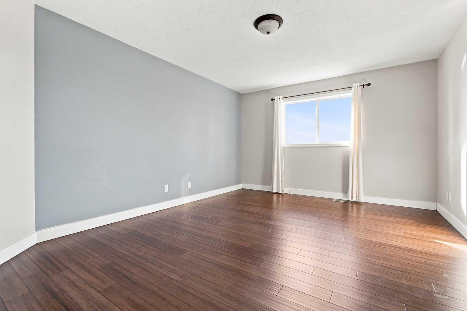 541 Citadel Meadow Bay NW