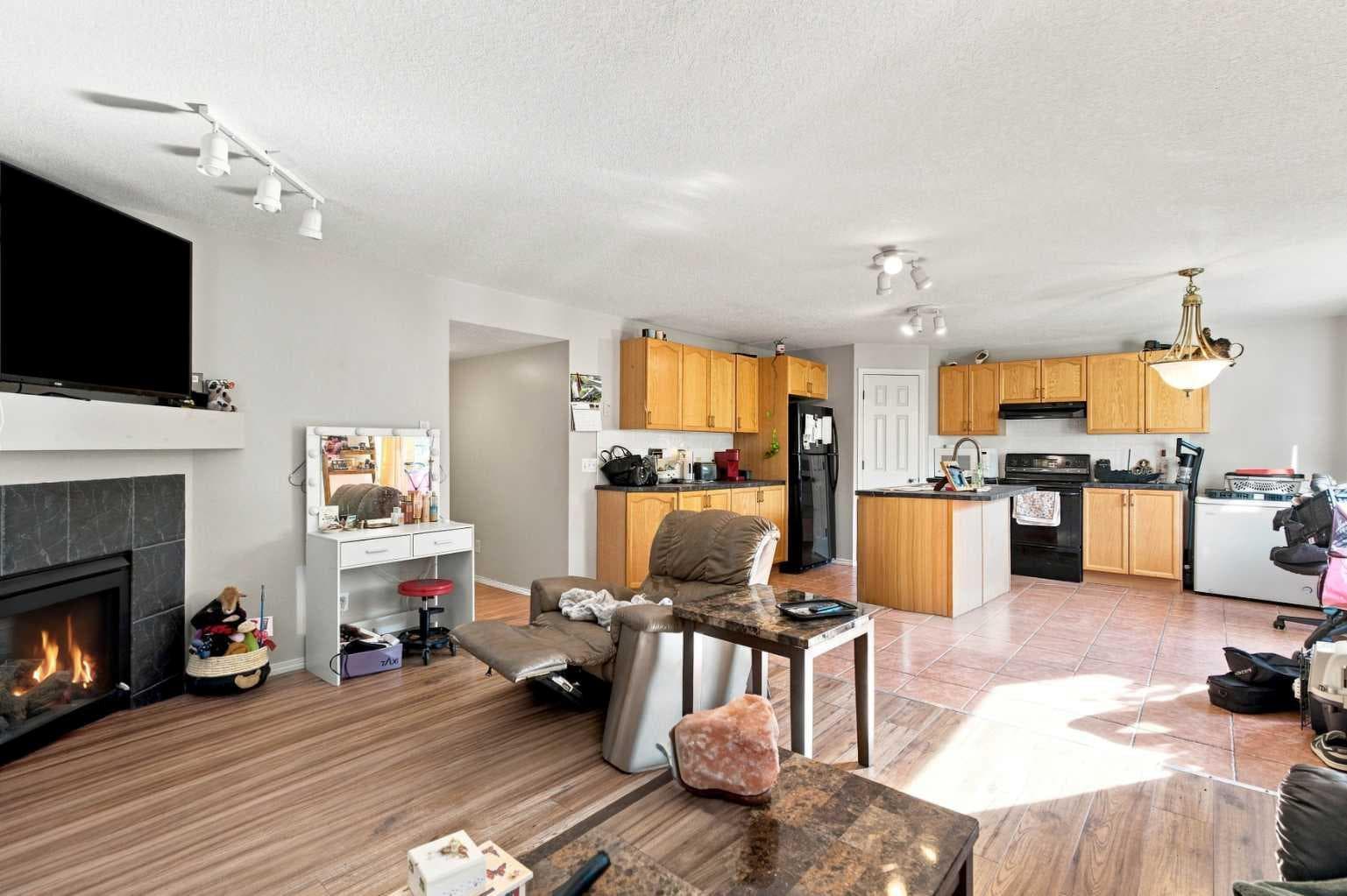 541 Citadel Meadow Bay NW