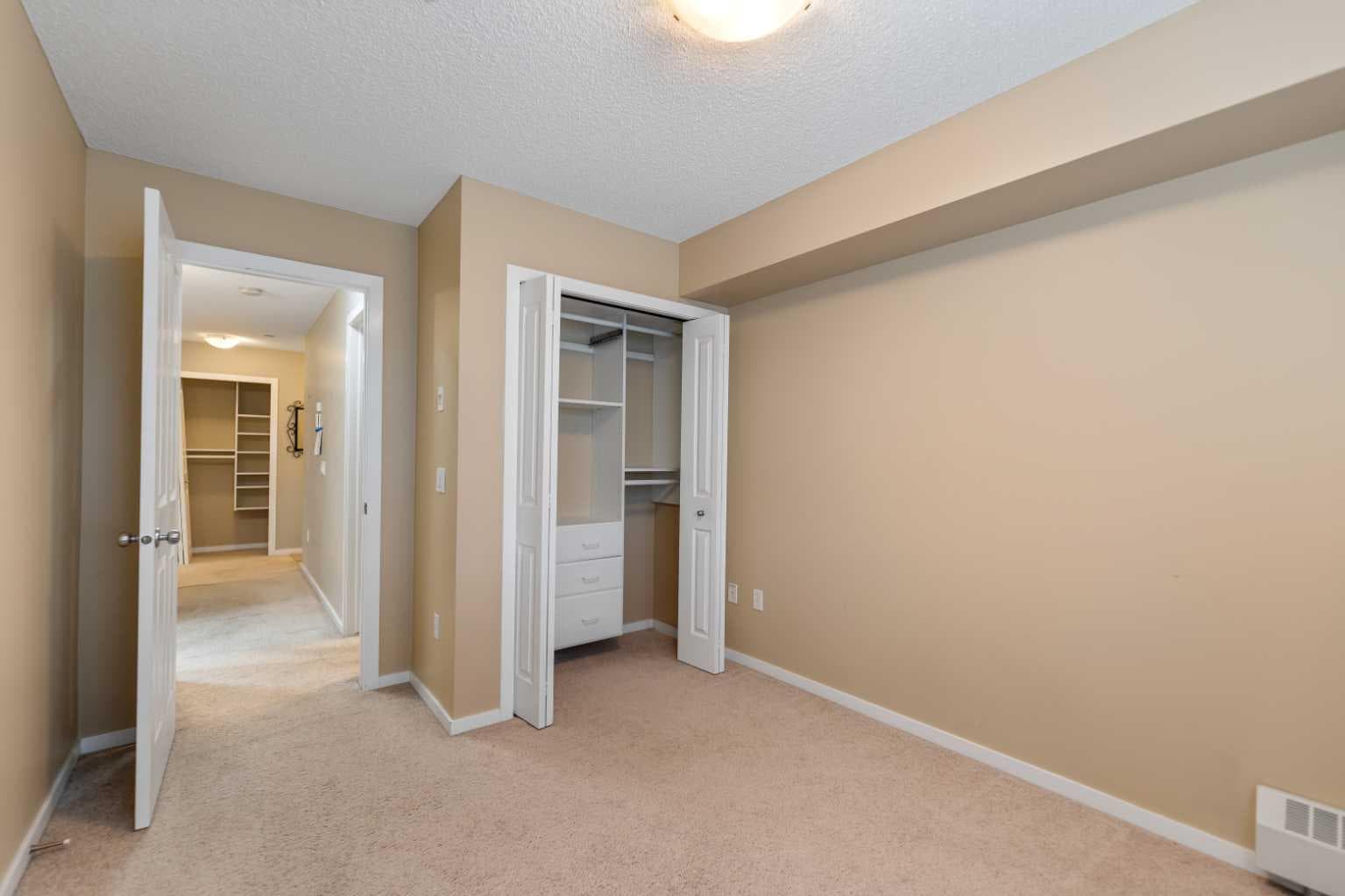 1213, 4 Kingsland Close SE