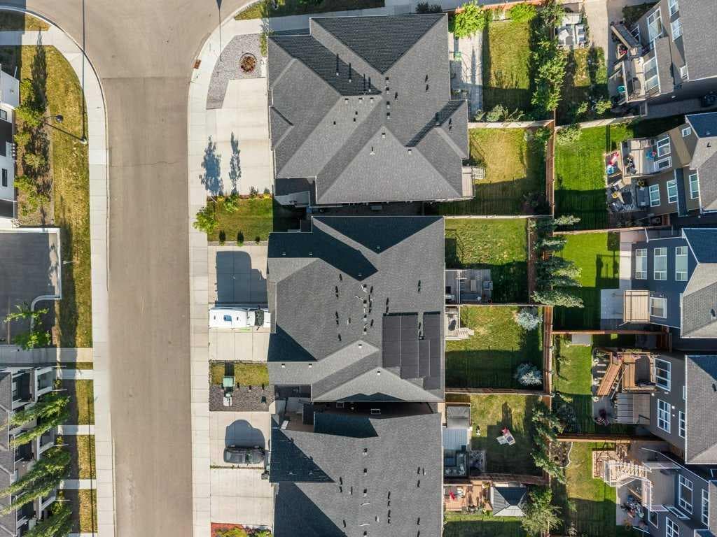 114 Crestbrook Way SW