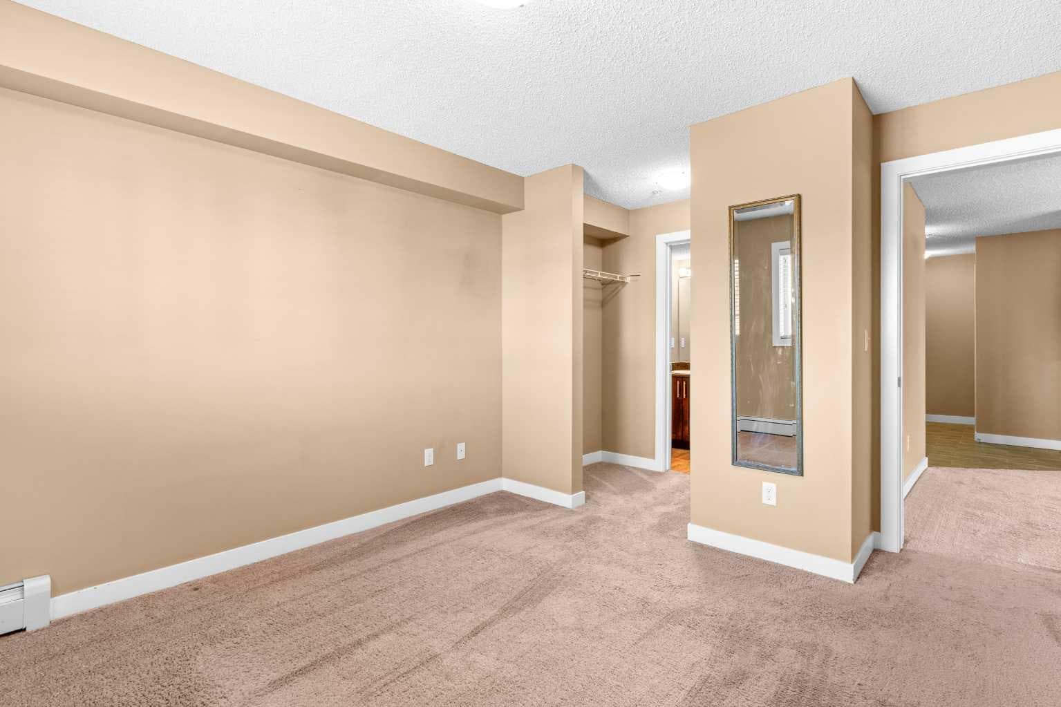 7202, 403 Mackenzie Way SW