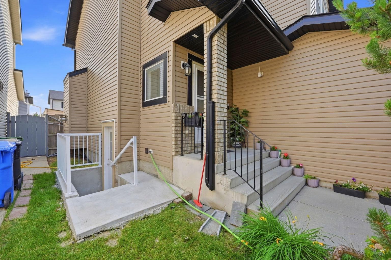 54 Saddlecreek Crescent NE