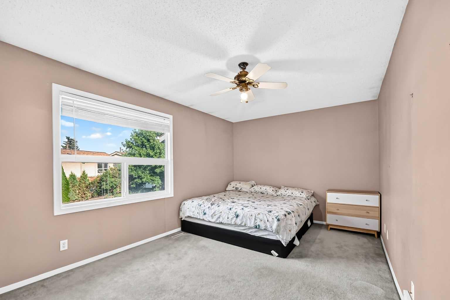 13, 123 Queensland Drive SE