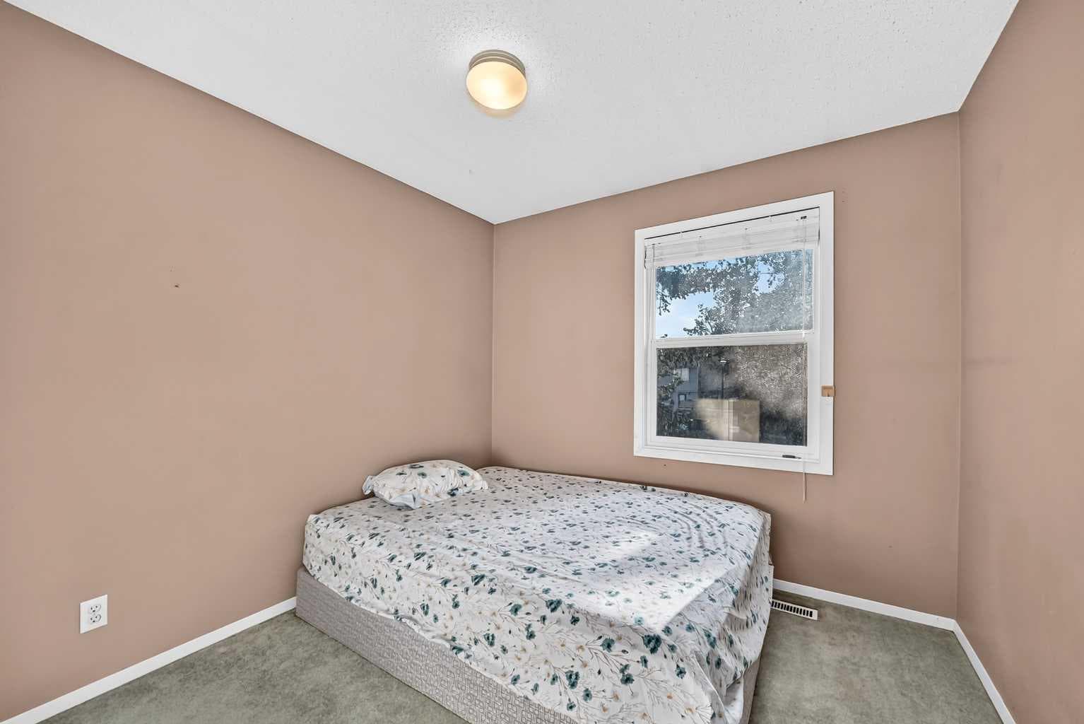 13, 123 Queensland Drive SE