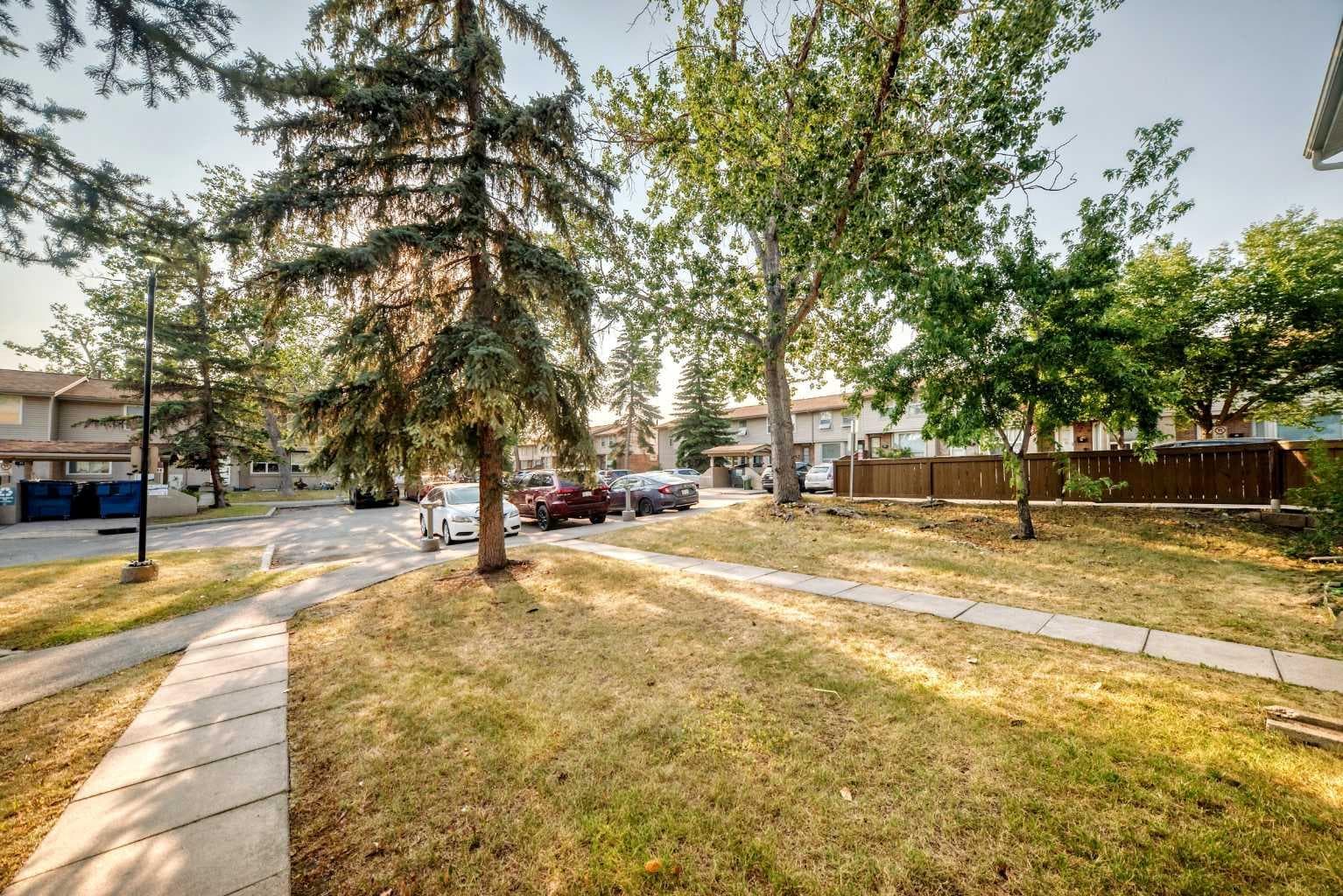 13, 123 Queensland Drive SE
