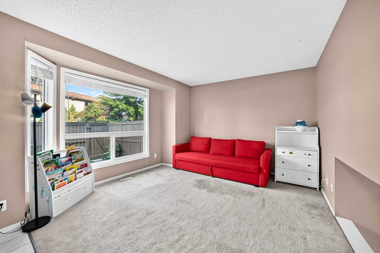 13, 123 Queensland Drive SE