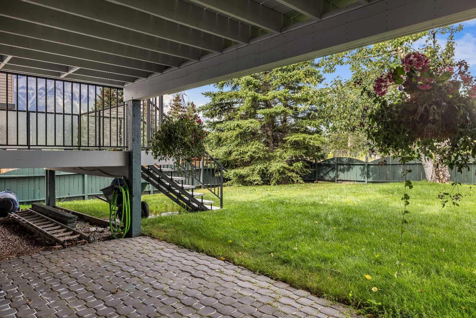 522 Grotto Road 