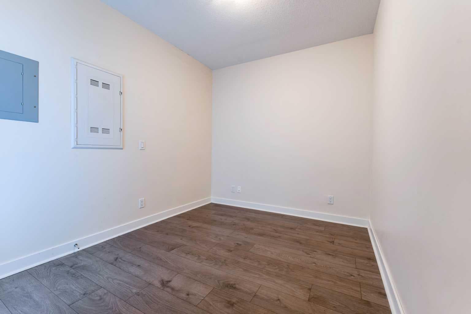 511, 30 Brentwood Common NW