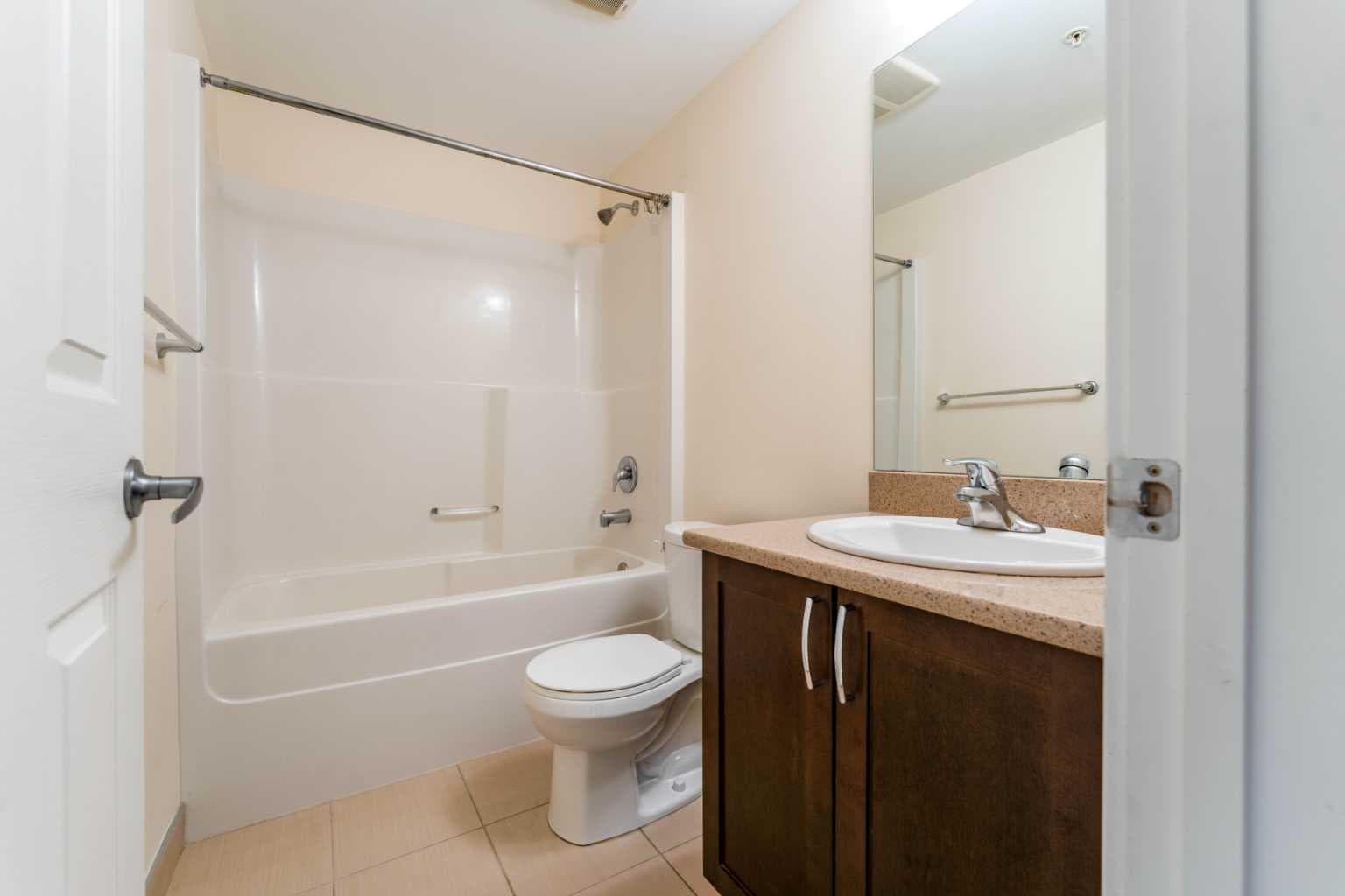 511, 30 Brentwood Common NW
