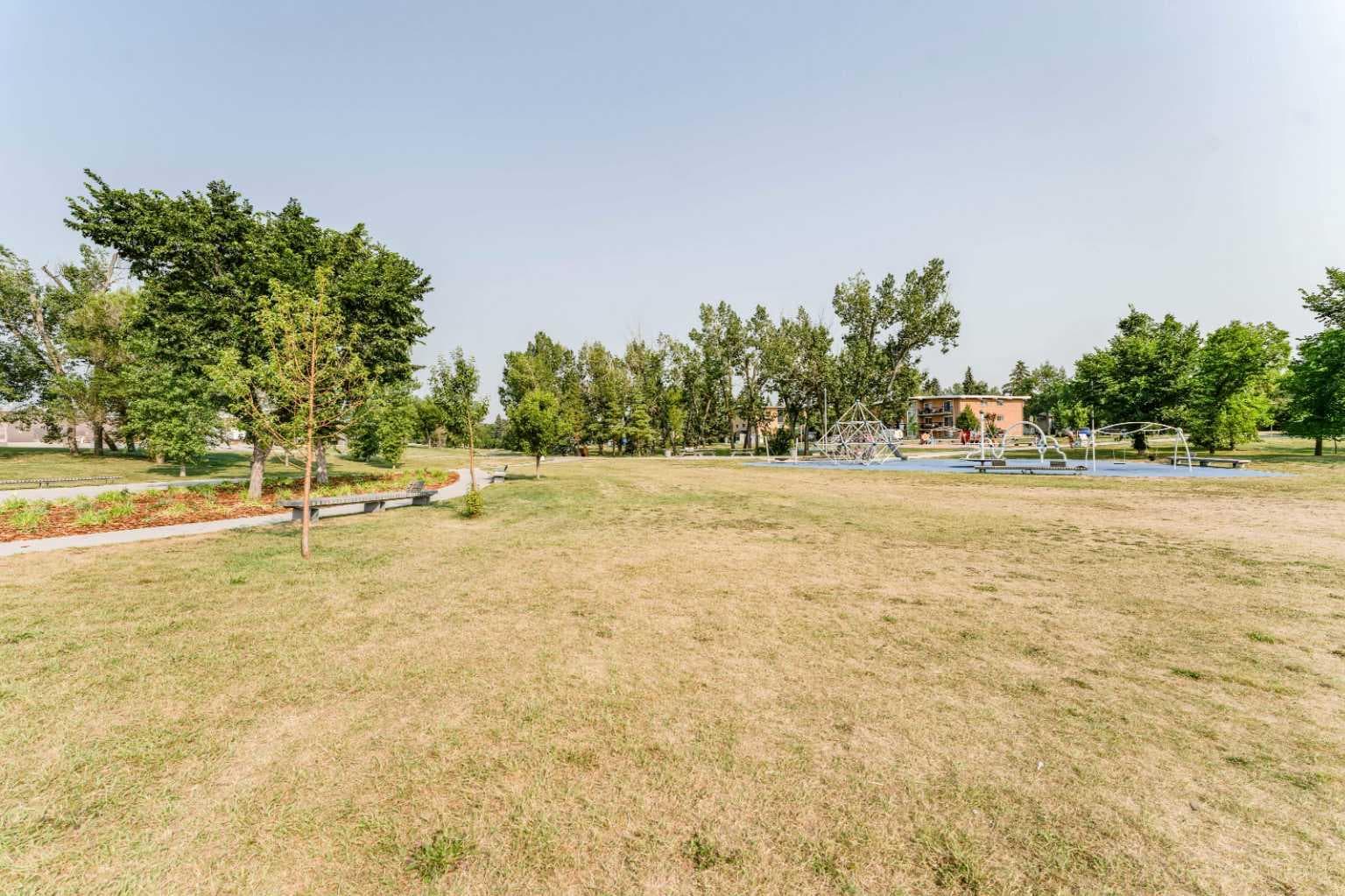 511, 30 Brentwood Common NW