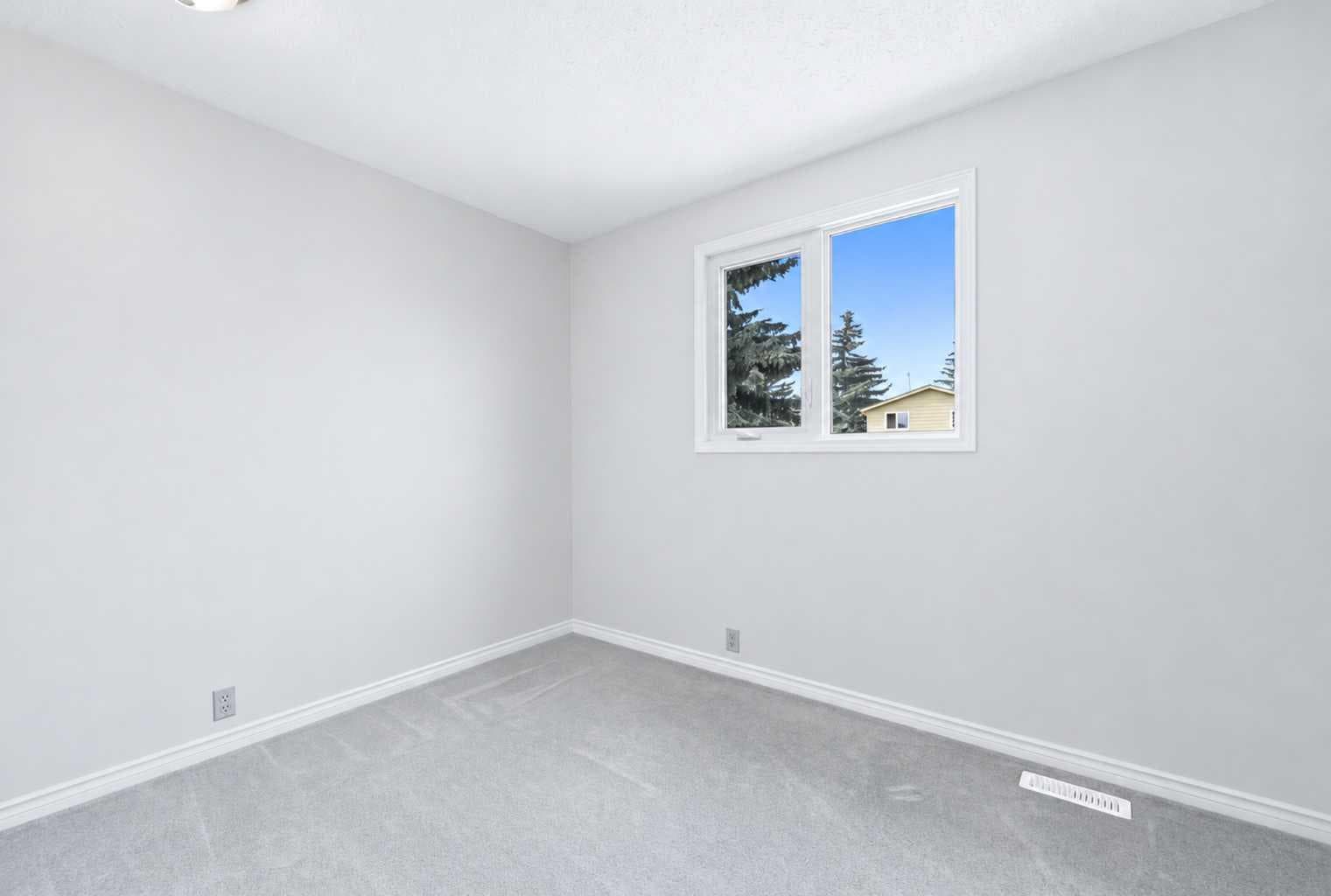 224 Erin Dale Place SE