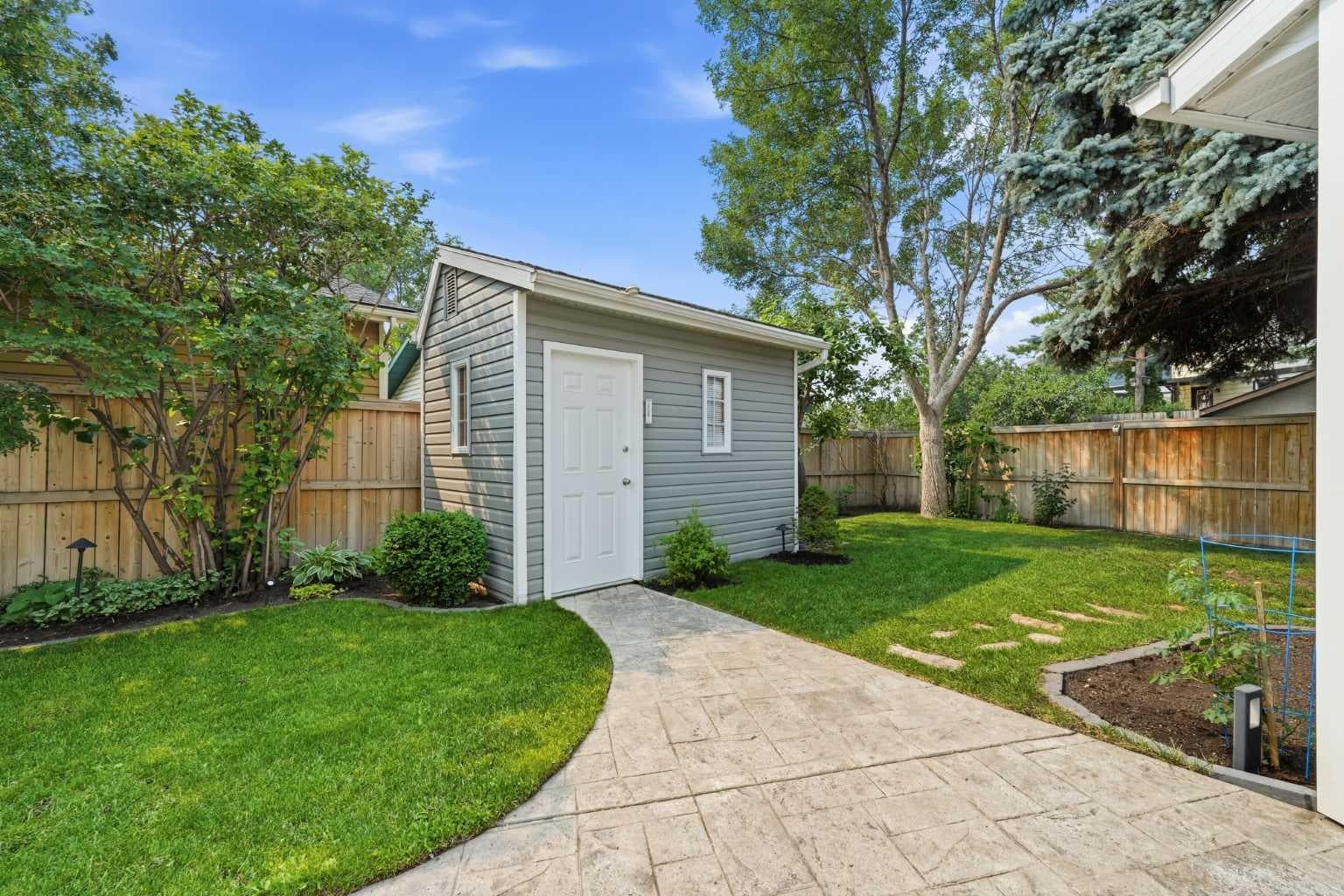 224 Erin Dale Place SE