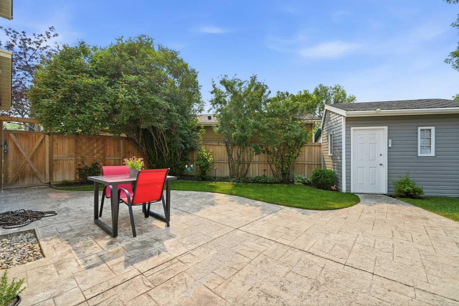 224 Erin Dale Place SE