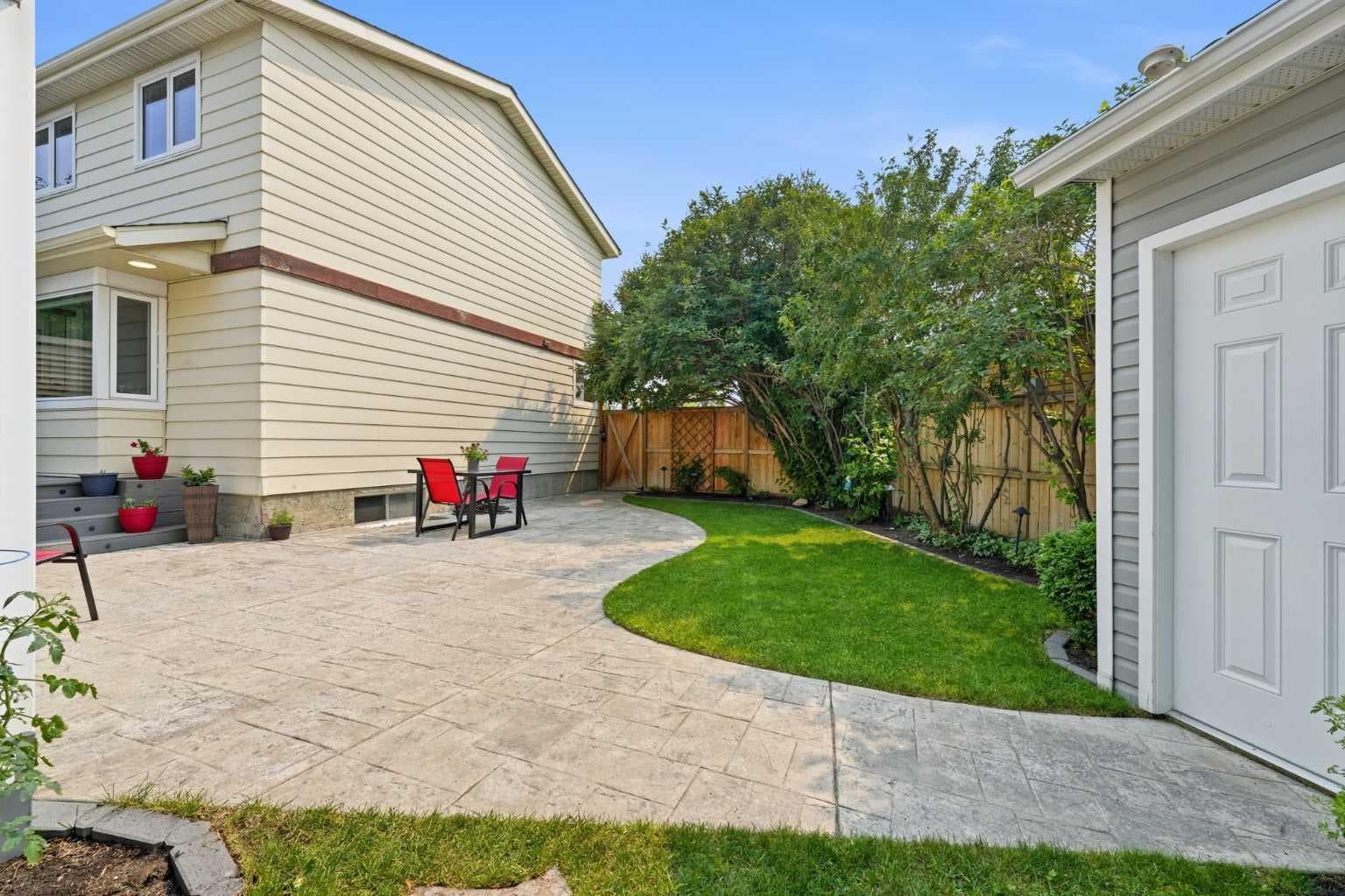 224 Erin Dale Place SE