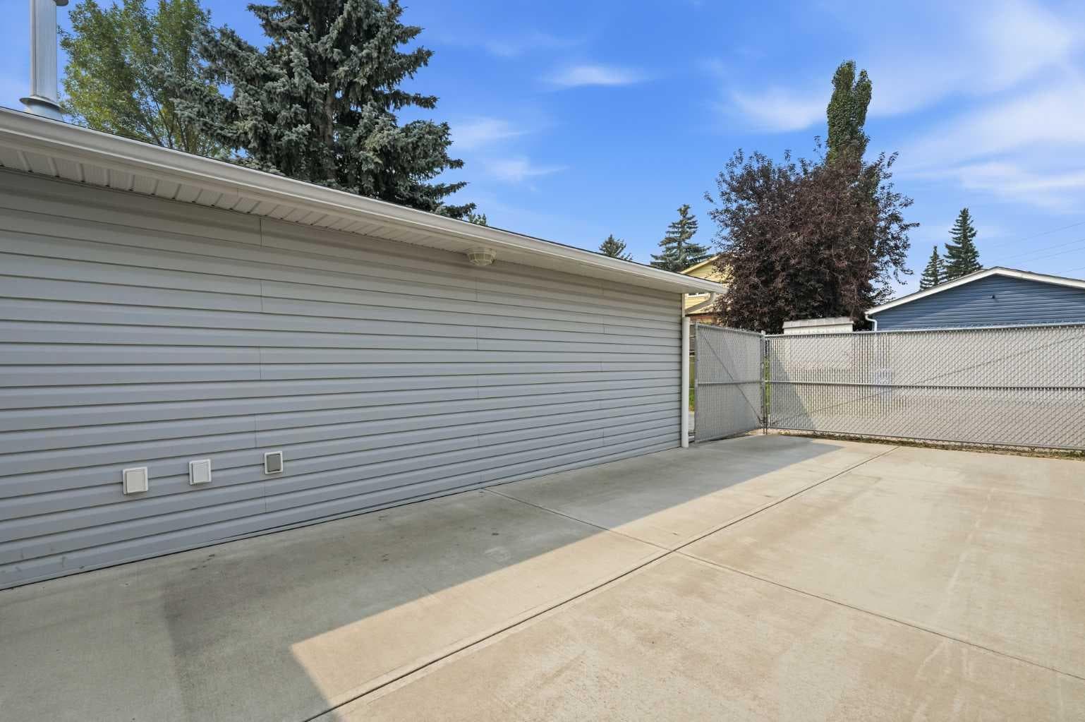 224 Erin Dale Place SE