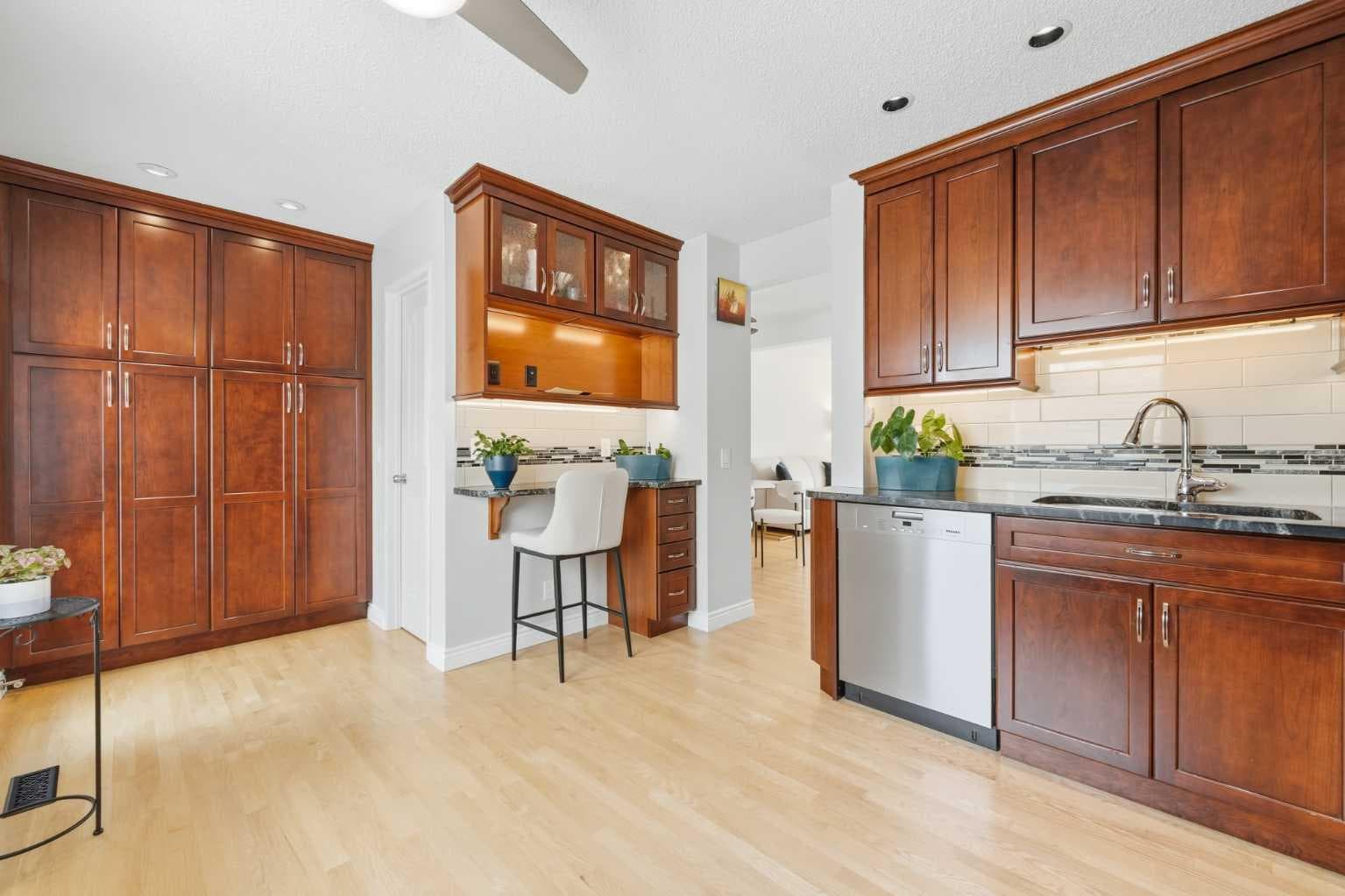 224 Erin Dale Place SE