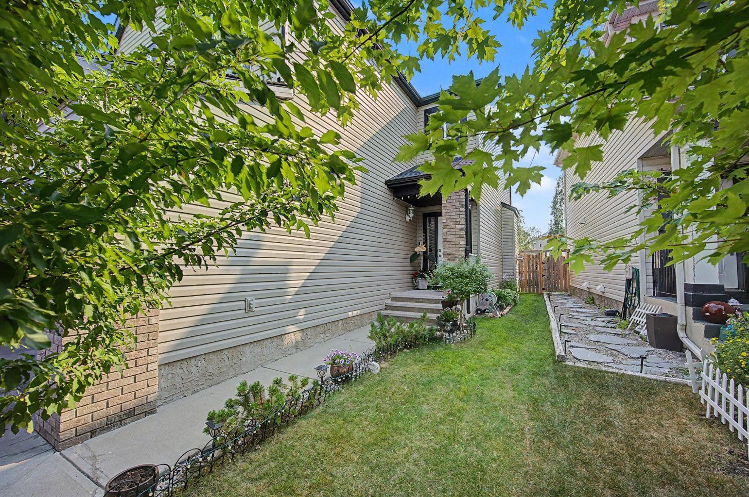 1600 Copperfield Boulevard SE