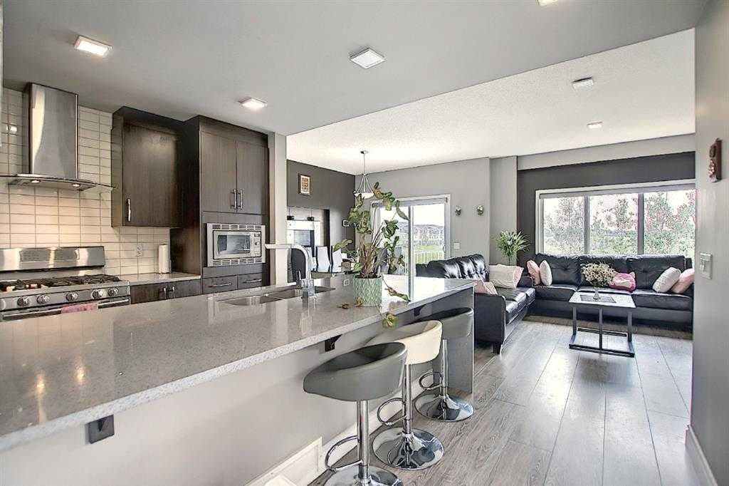 45 Redstone Drive NE