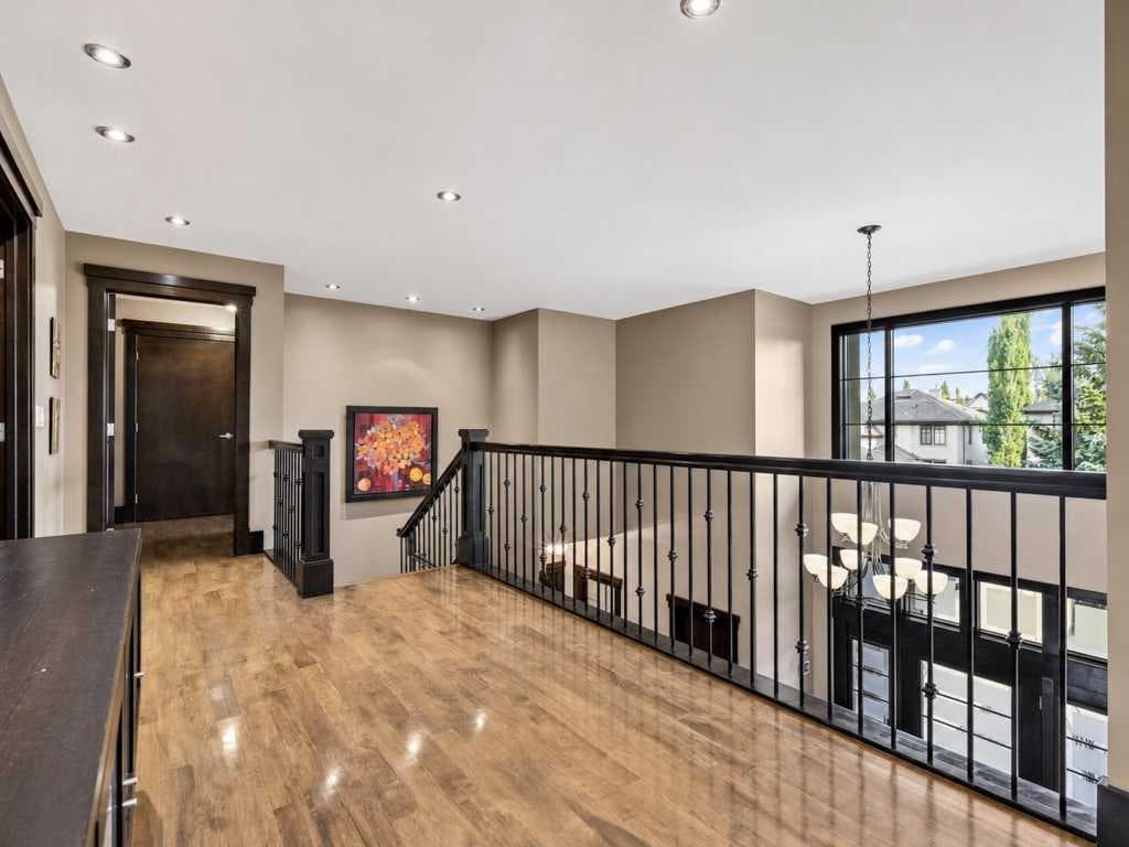 10 Aspen Ridge Way SW