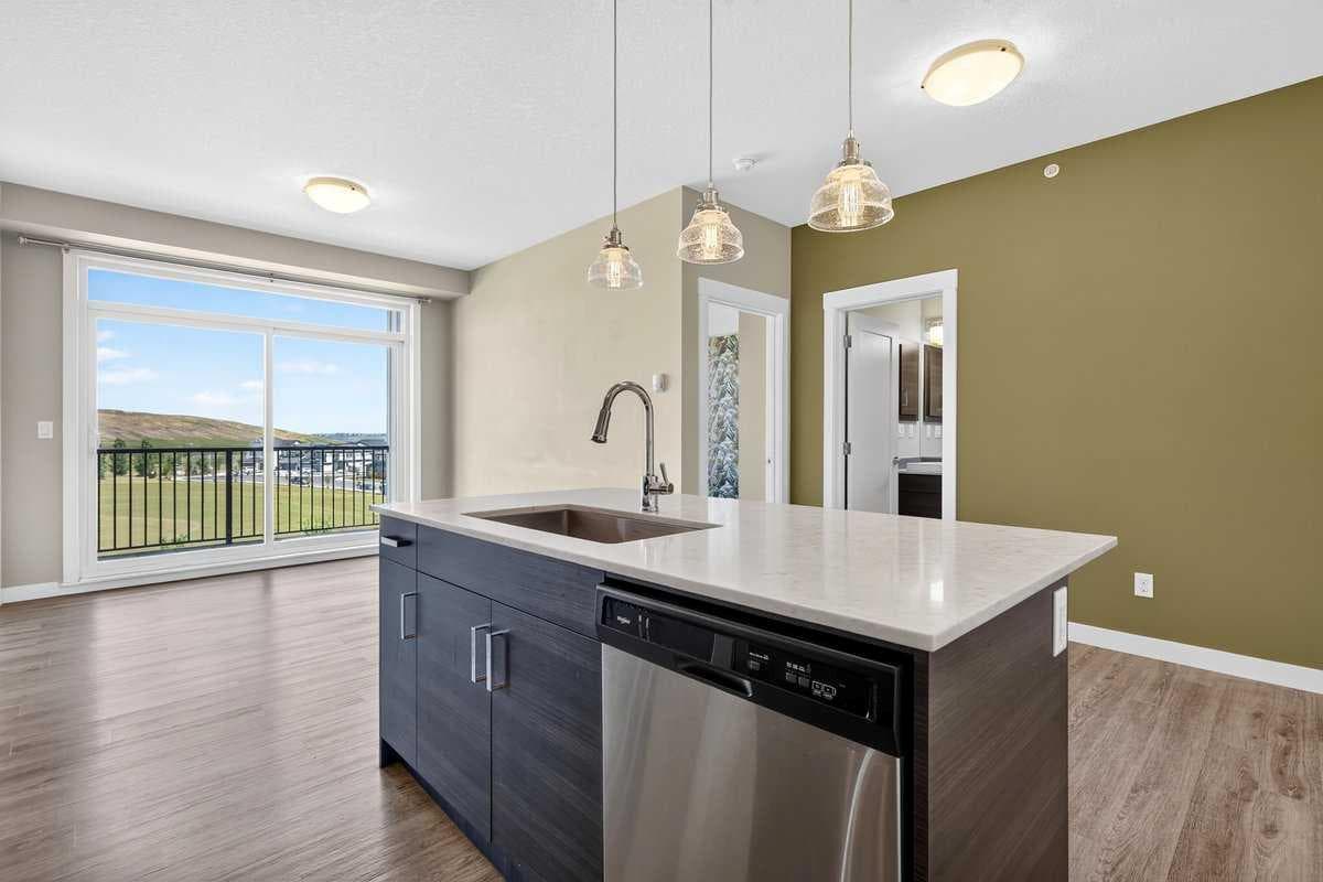418, 10 Walgrove Walk SE